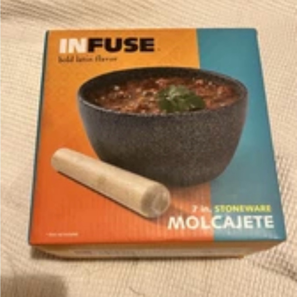 Stoneware Molcajete - Black NEW IN BOX